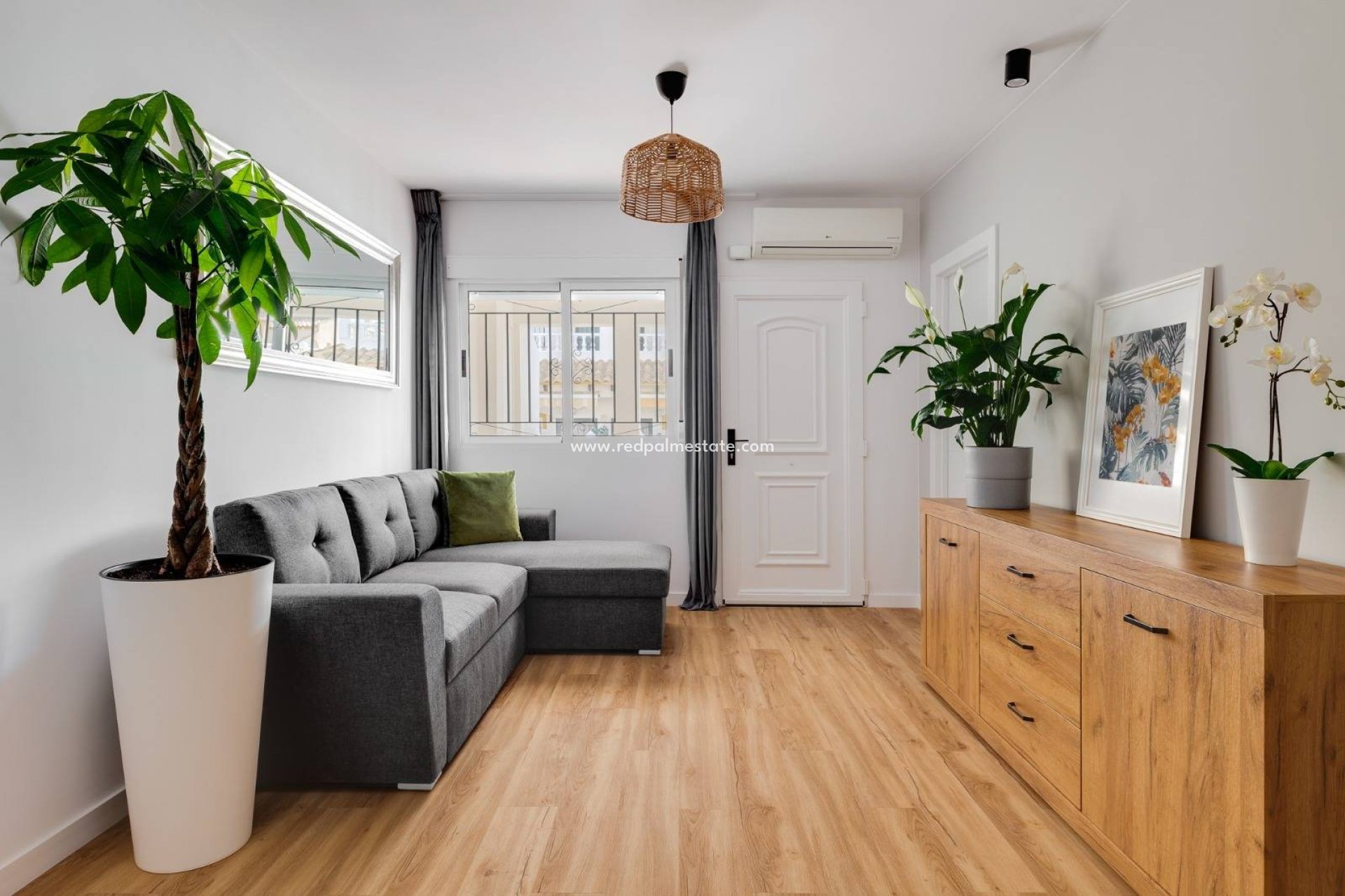 Resale - Town House -
Orihuela Costa - La Florida