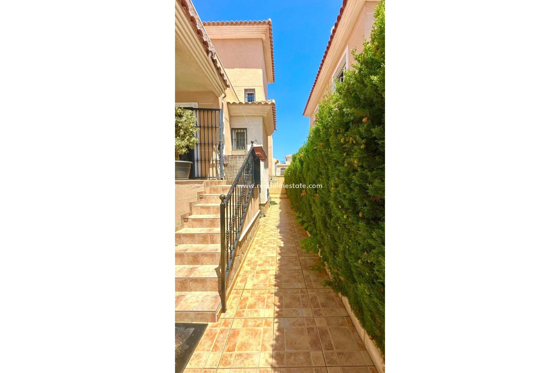Resale - Town House -
Orihuela Costa - La Florida