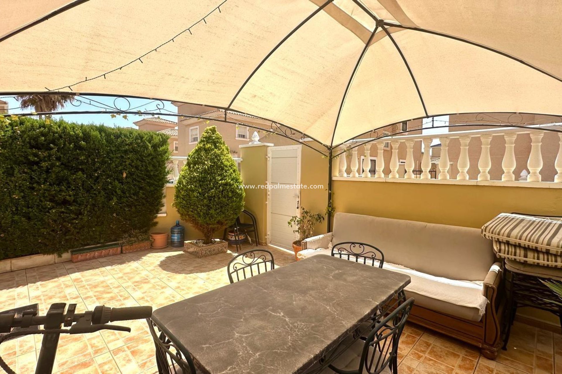 Resale - Town House -
Orihuela Costa - La Florida