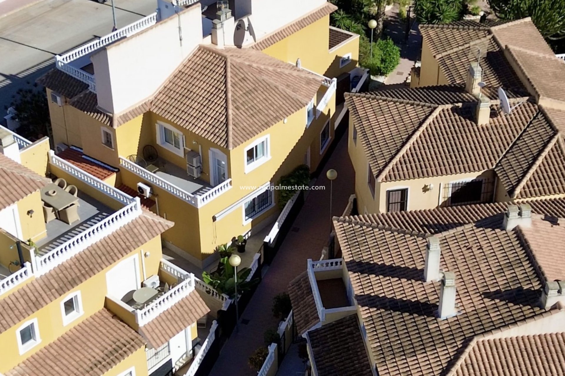 Resale - Town House -
Orihuela Costa - La Florida