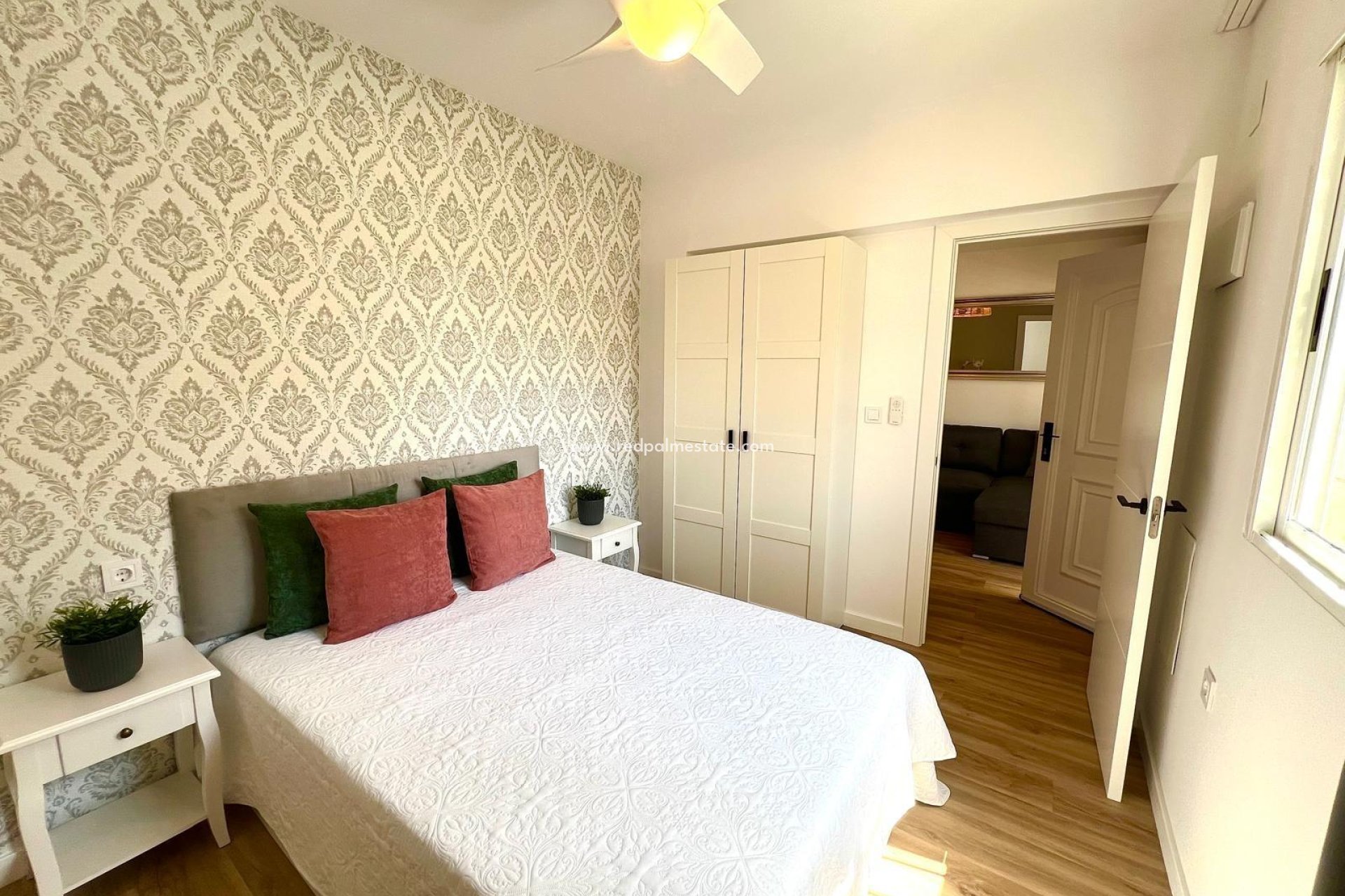 Resale - Town House -
Orihuela Costa - La Florida