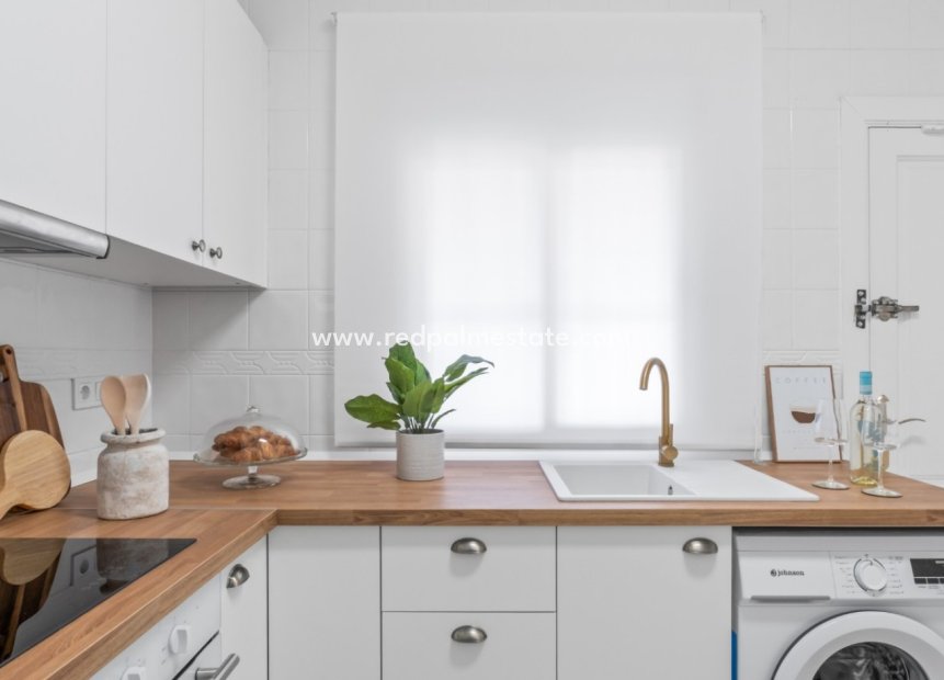 Resale - Town House -
Orihuela Costa - La Florida