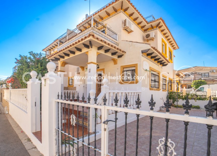 Resale - Town House -
Orihuela Costa - La Regia