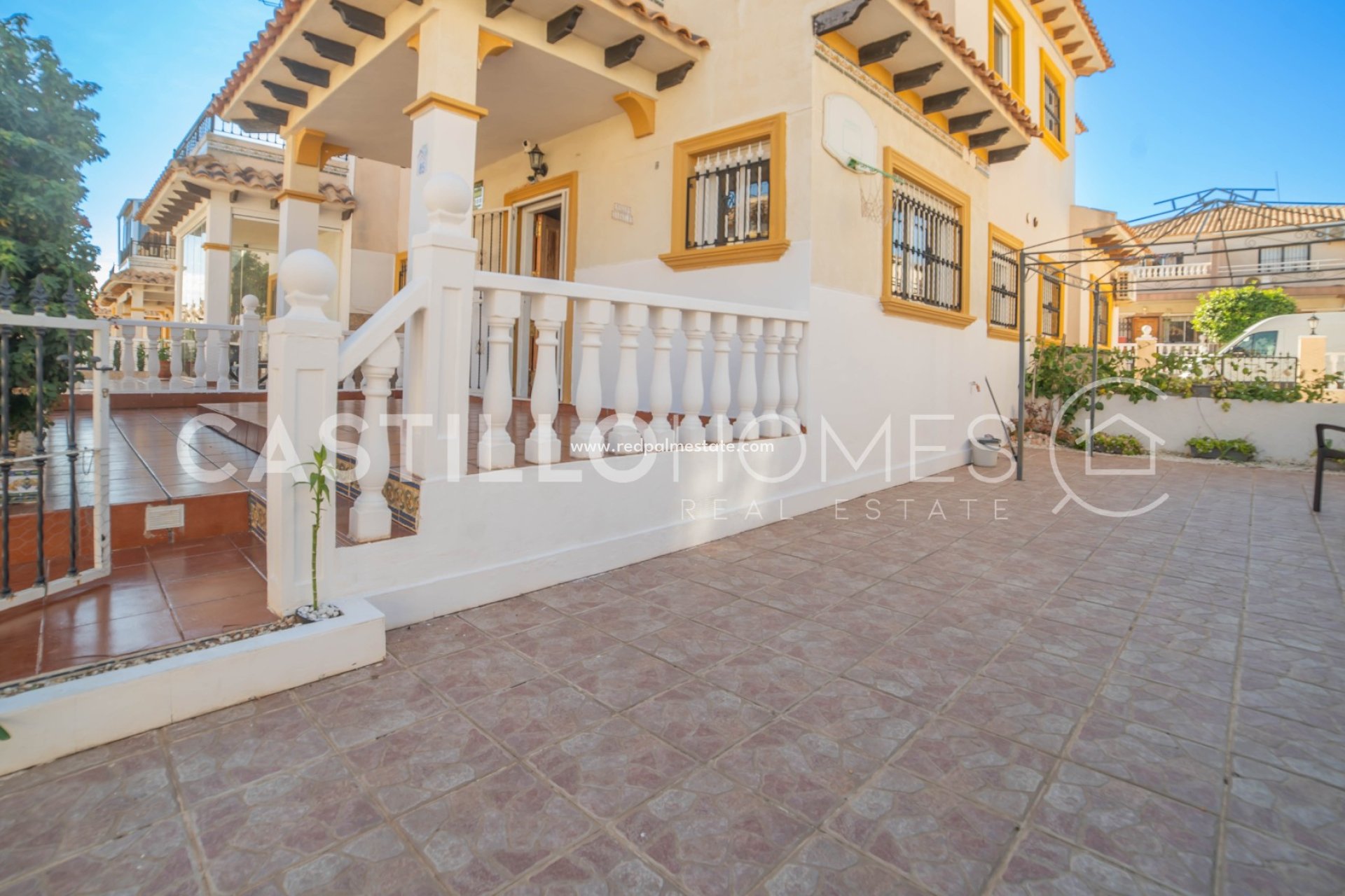 Resale - Town House -
Orihuela Costa - La Regia