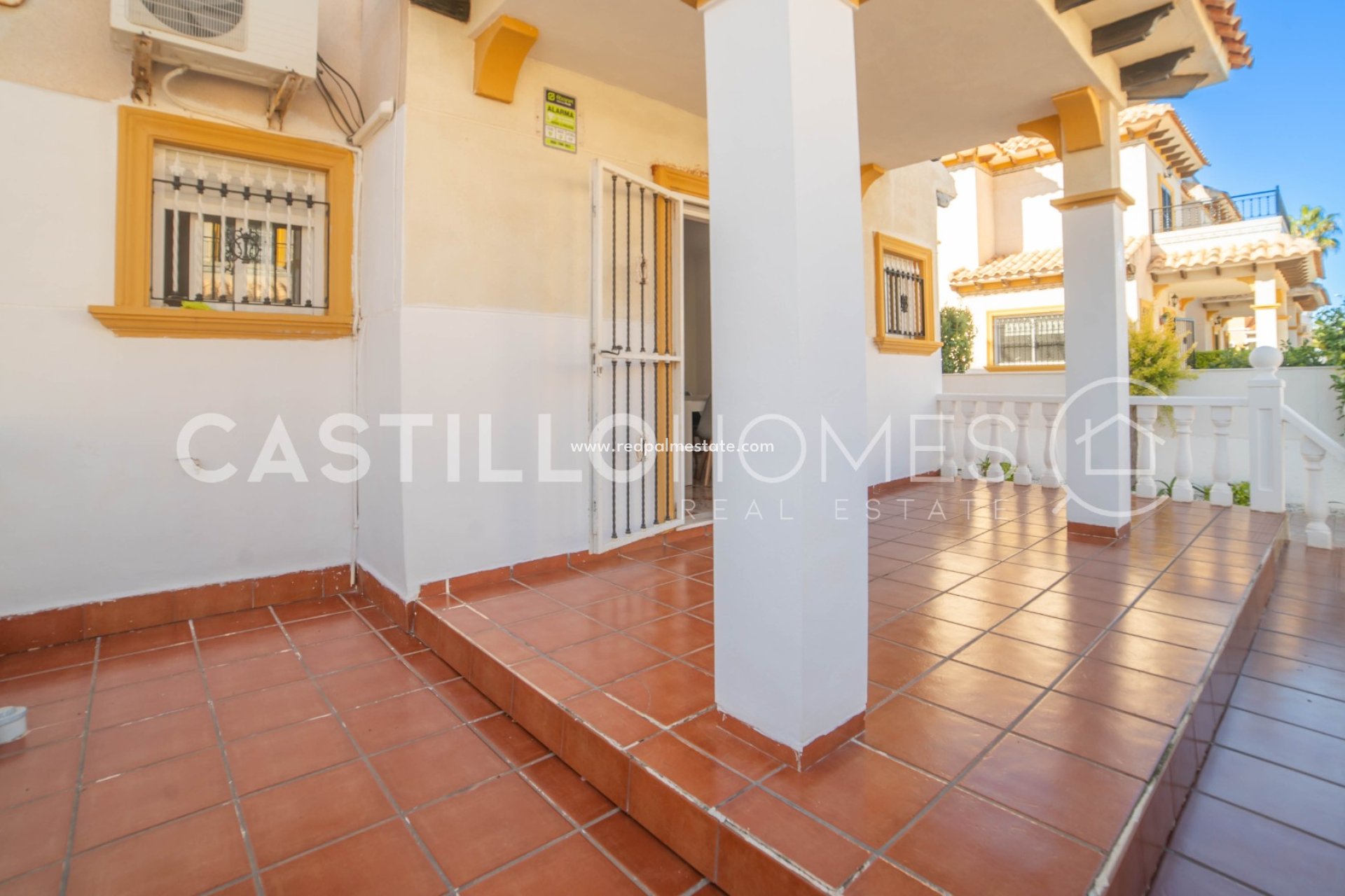 Resale - Town House -
Orihuela Costa - La Regia