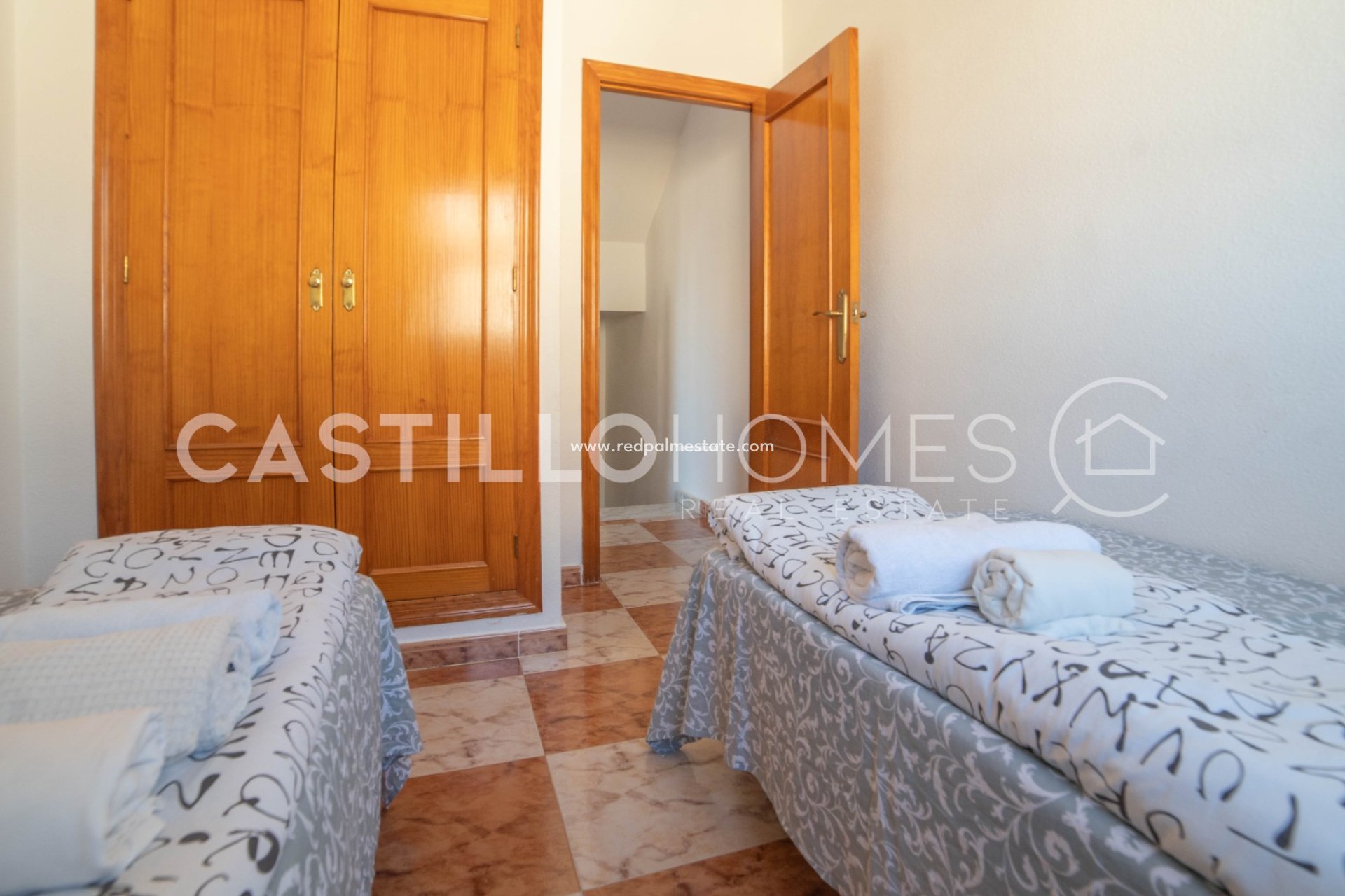 Resale - Town House -
Orihuela Costa - La Regia