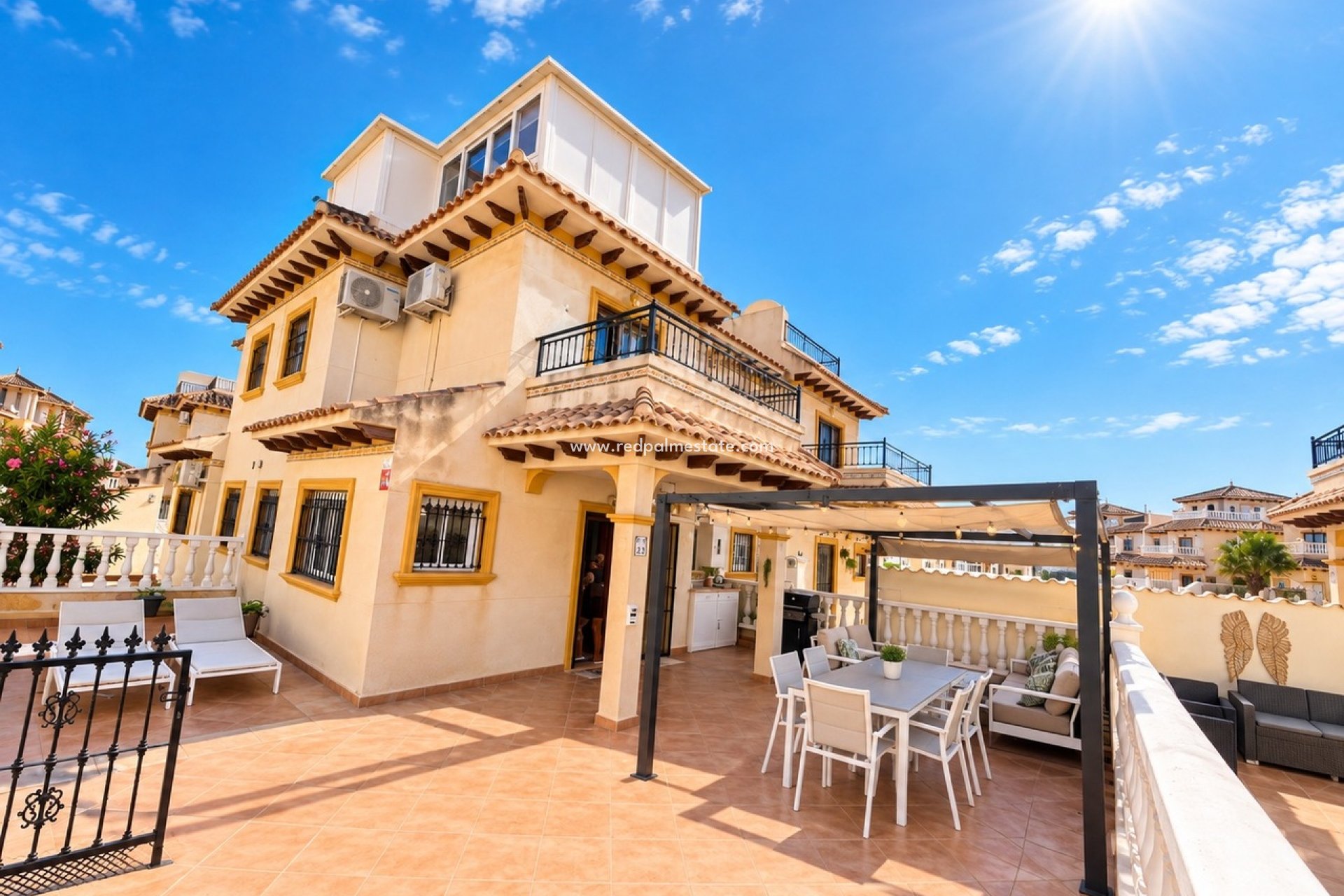 Resale - Town House -
Orihuela Costa - La Zenia