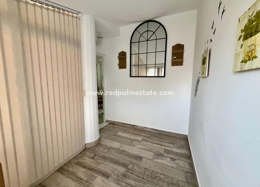 Resale - Town House -
Orihuela Costa - La Zenia