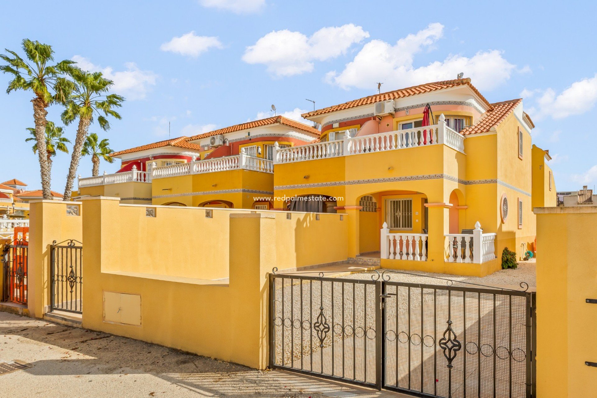 Resale - Town House -
Orihuela Costa - La Zenia