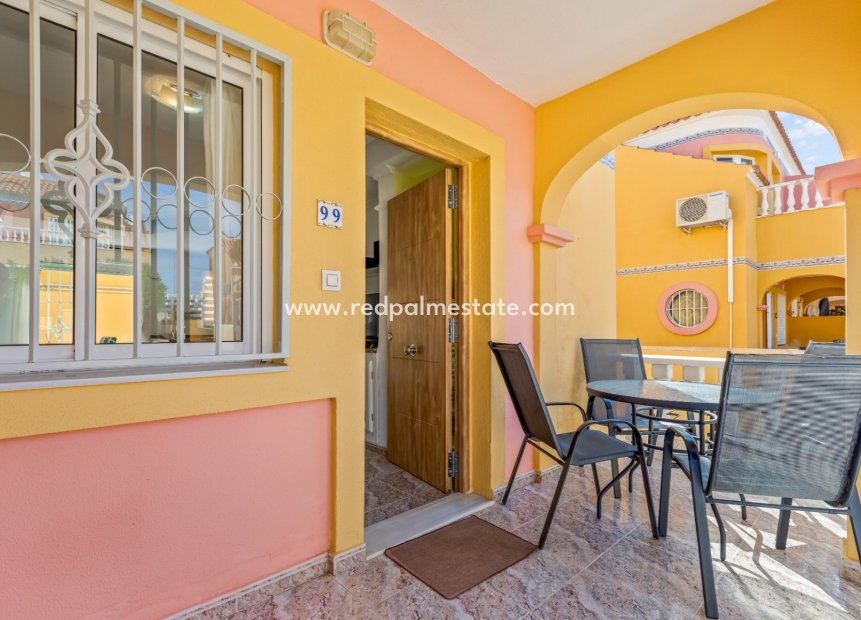 Resale - Town House -
Orihuela Costa - La Zenia