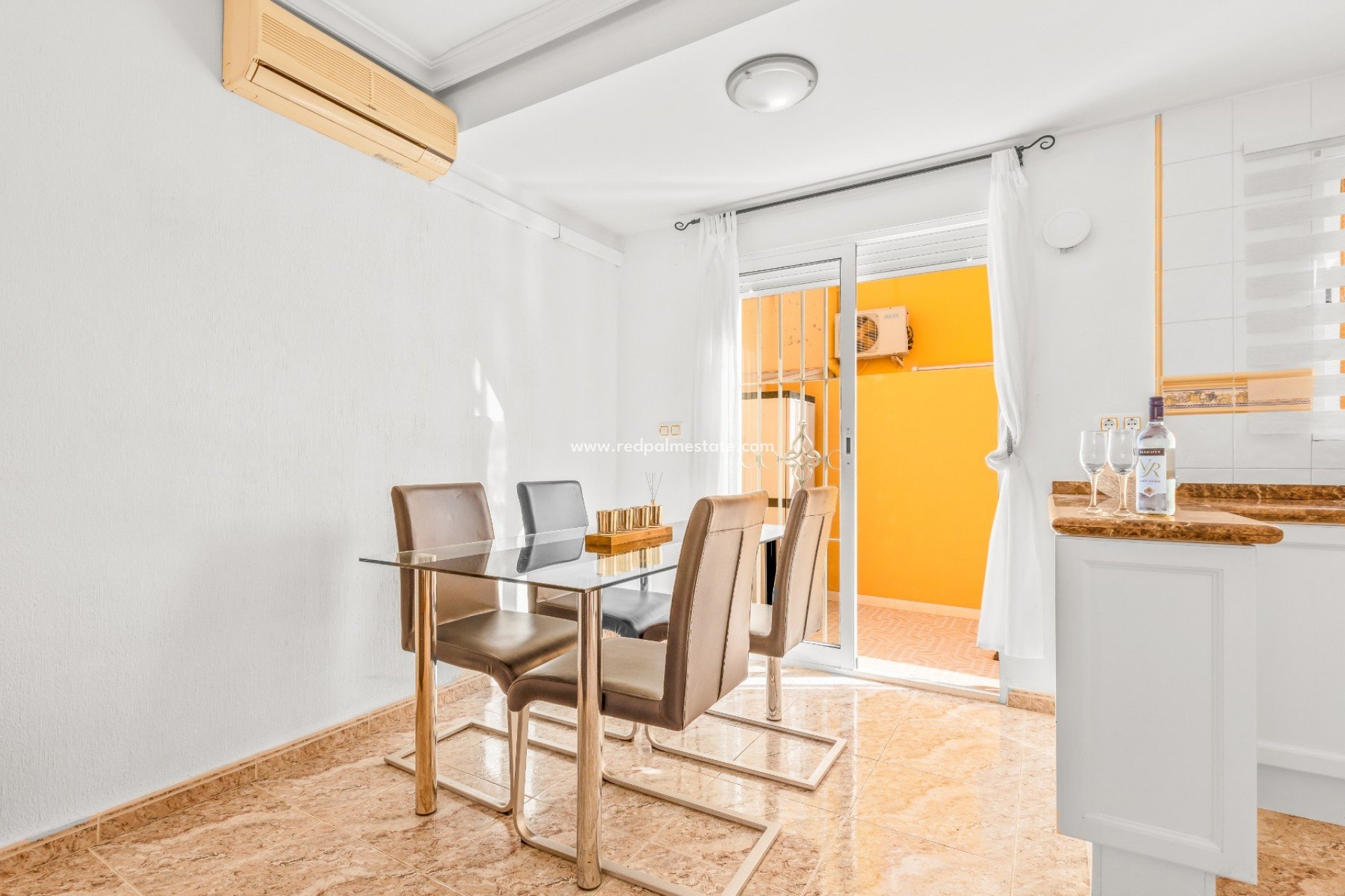 Resale - Town House -
Orihuela Costa - La Zenia