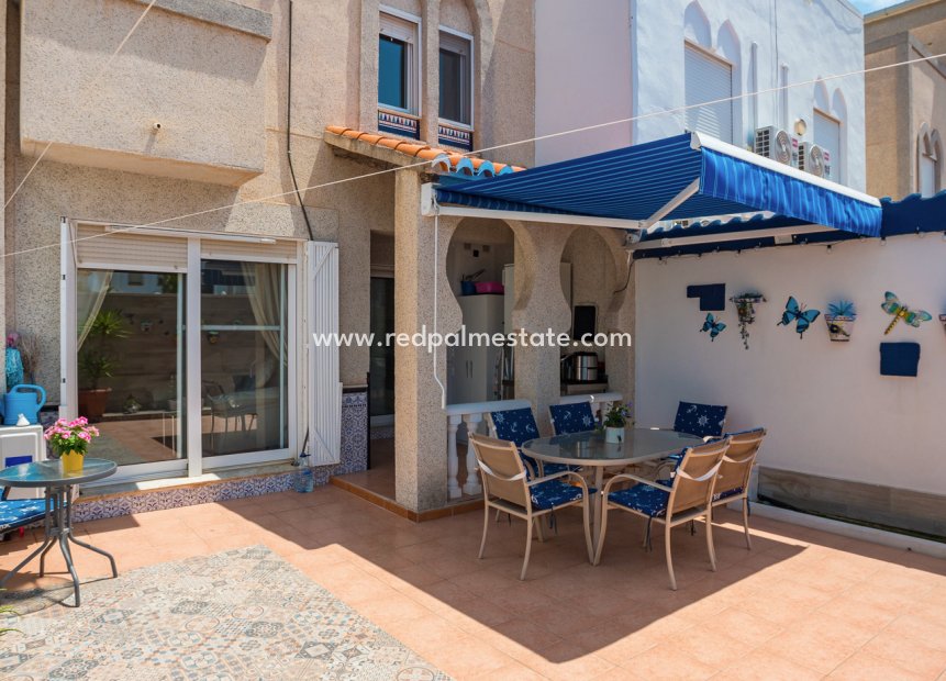 Resale - Town House -
Orihuela Costa - La Zenia