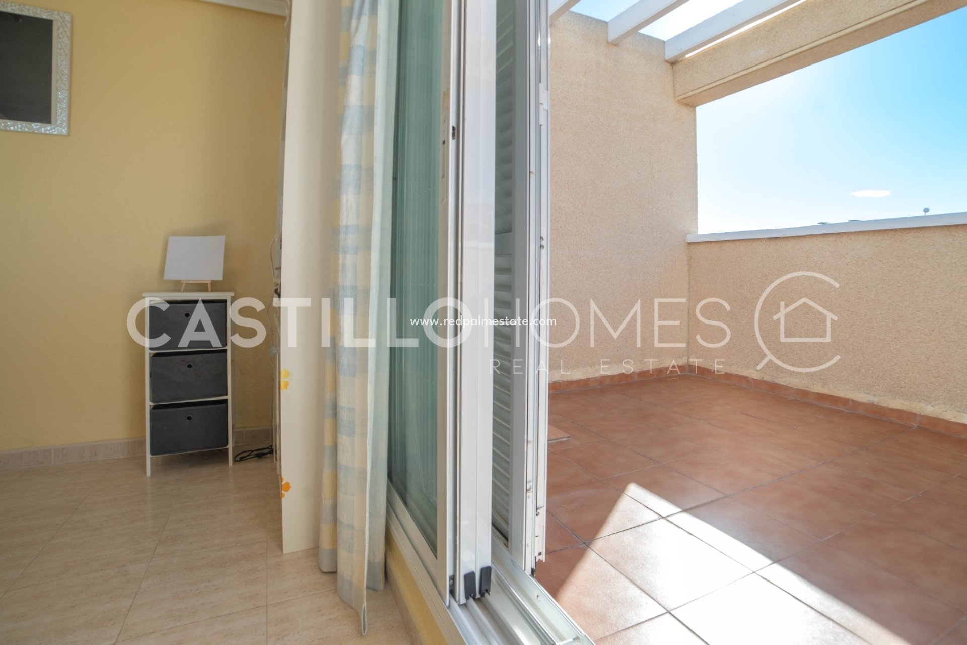 Resale - Town House -
Orihuela Costa - La Zenia