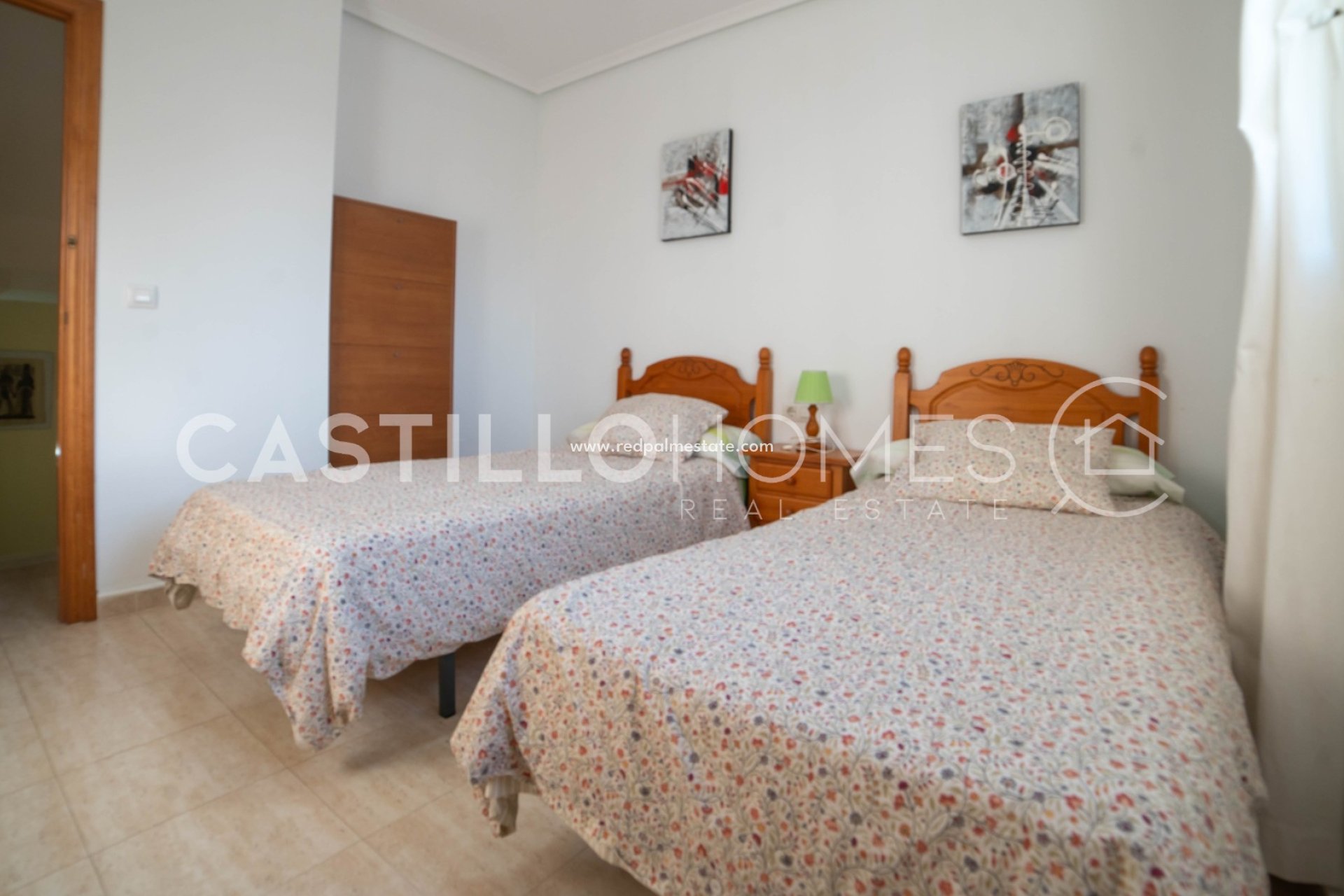Resale - Town House -
Orihuela Costa - La Zenia