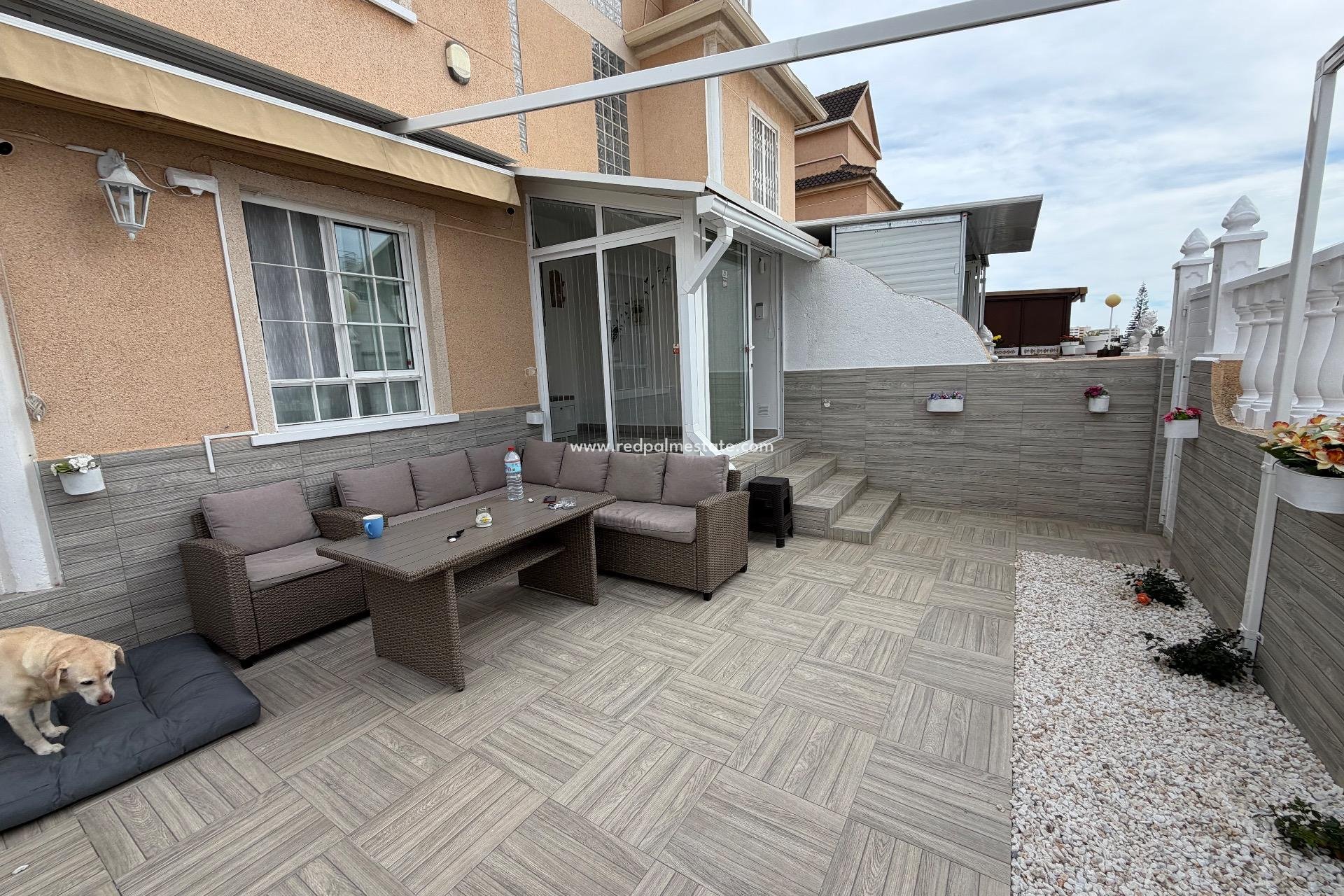 Resale - Town House -
Orihuela Costa - La Zenia