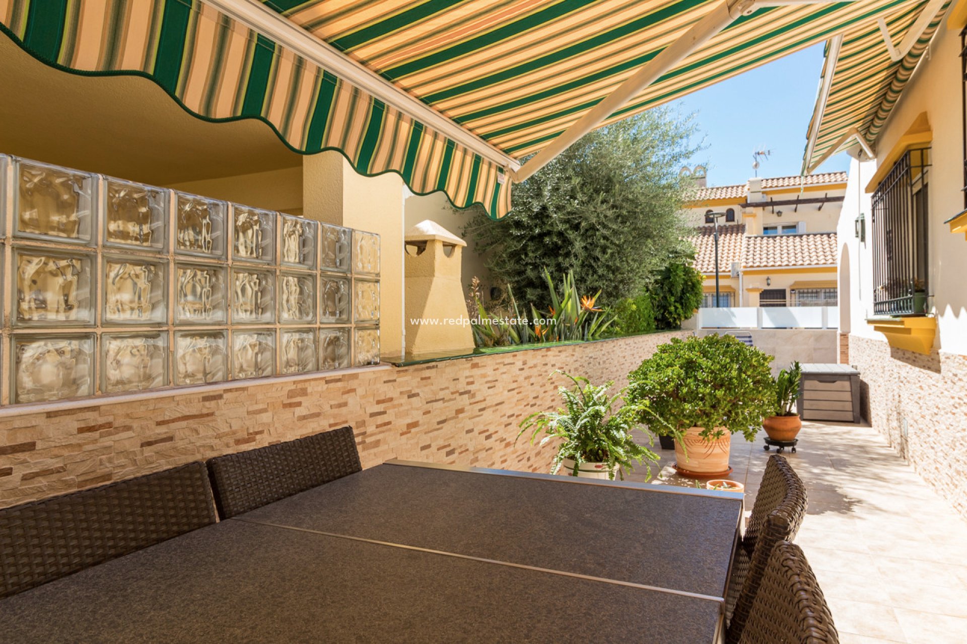 Resale - Town House -
Orihuela Costa - La Zenia