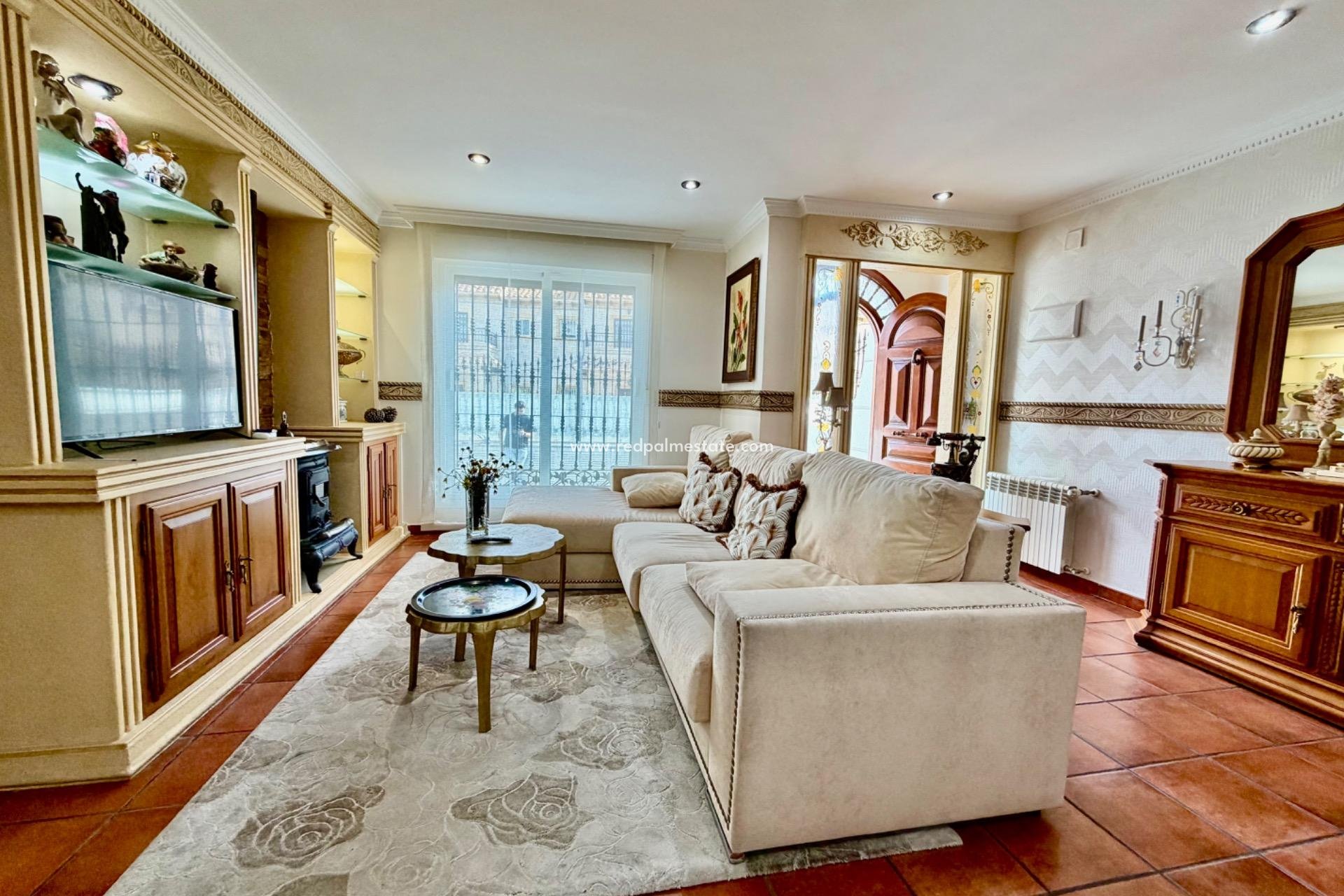 Resale - Town House -
Orihuela Costa - La Zenia