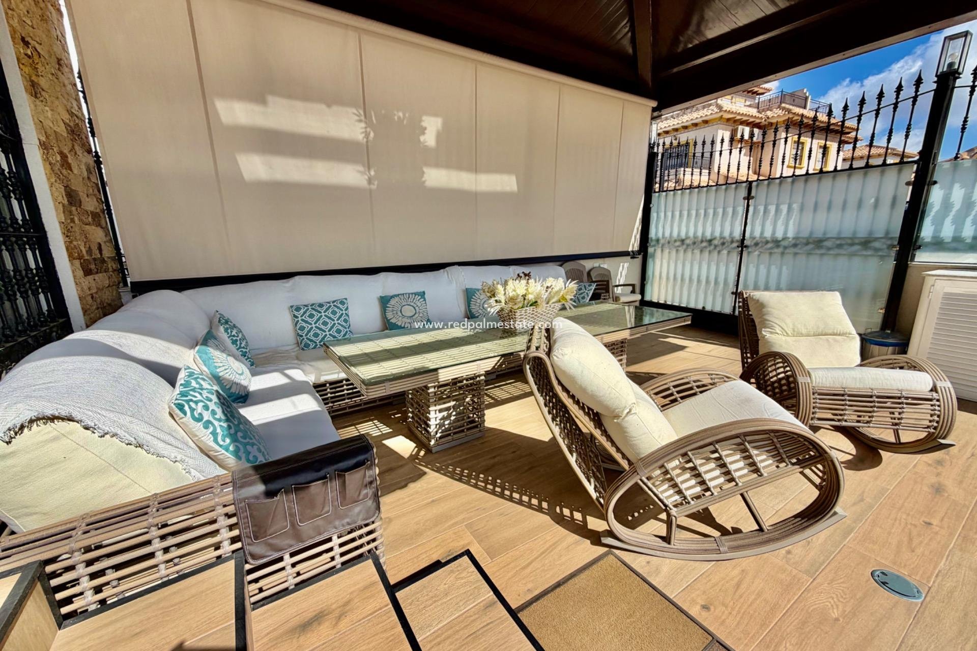 Resale - Town House -
Orihuela Costa - La Zenia