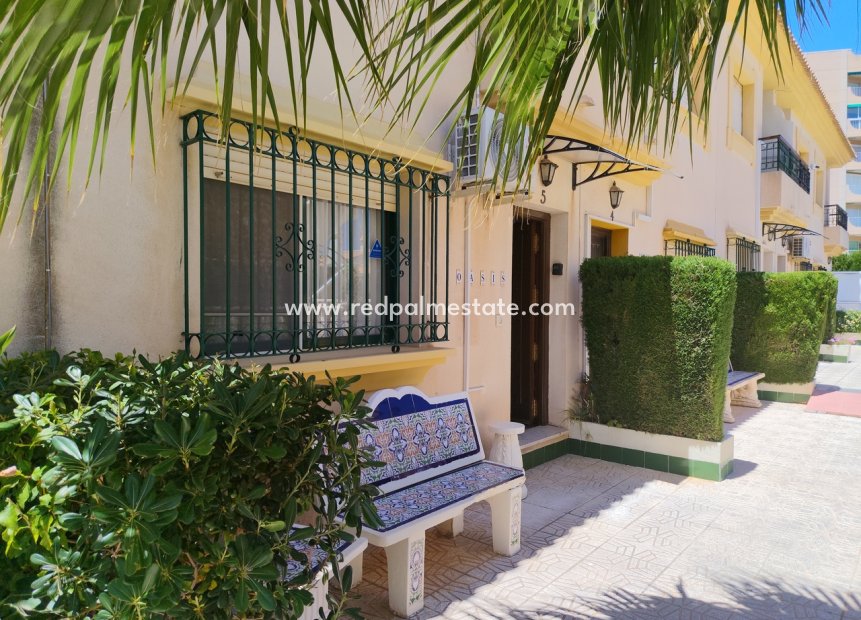 Resale - Town House -
Orihuela Costa - La Zenia