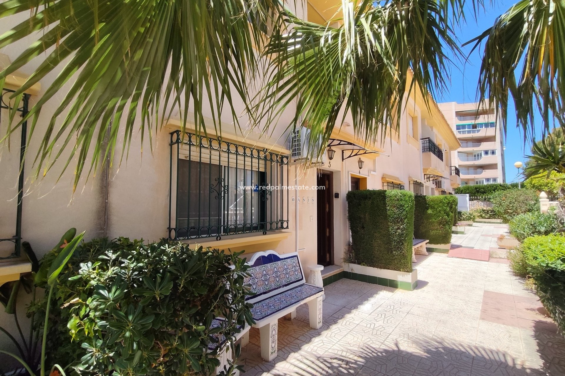 Resale - Town House -
Orihuela Costa - La Zenia