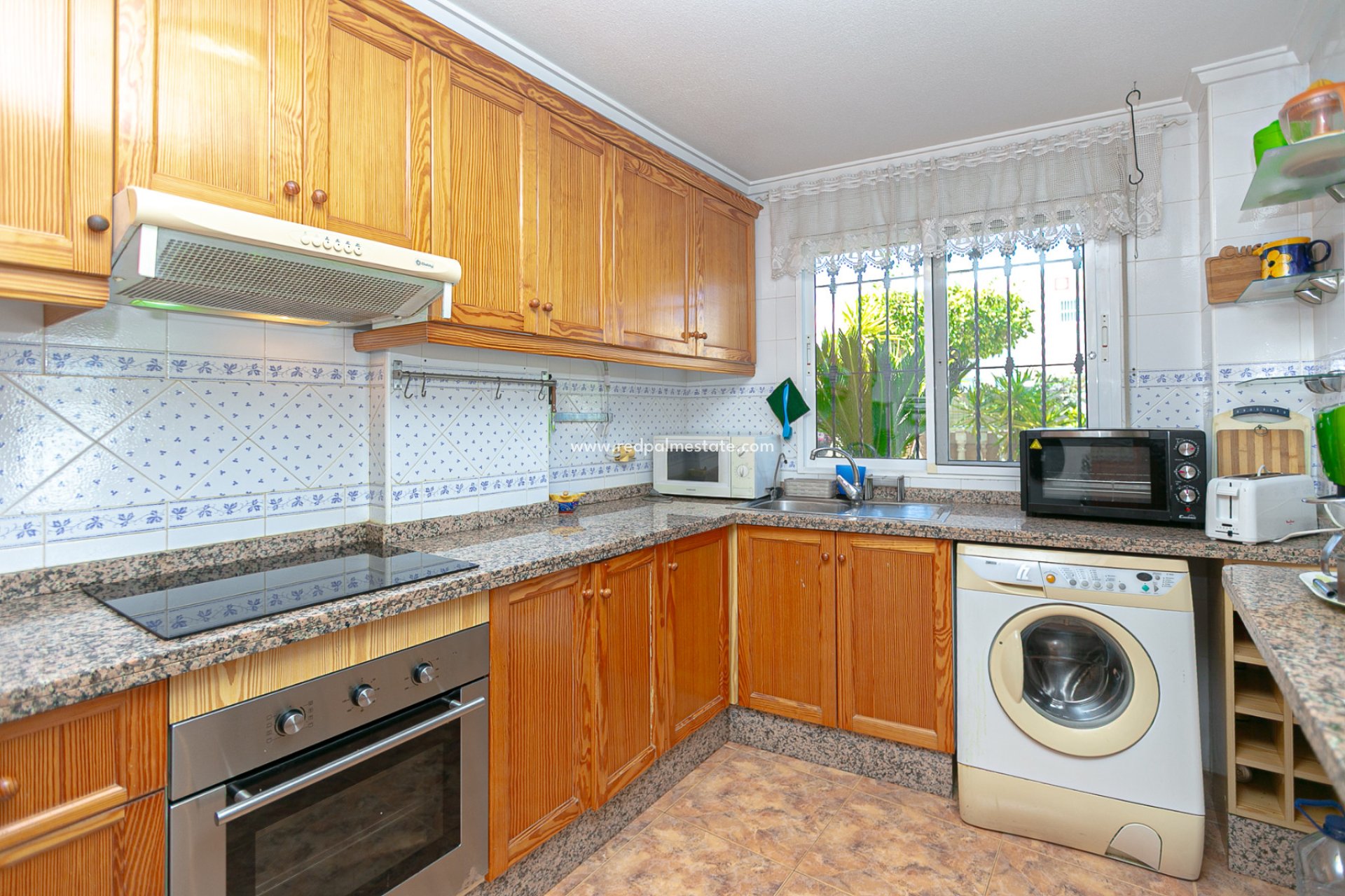 Resale - Town House -
Orihuela Costa - La Zenia