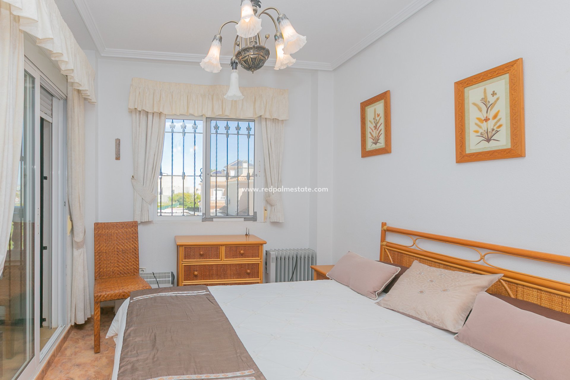 Resale - Town House -
Orihuela Costa - La Zenia