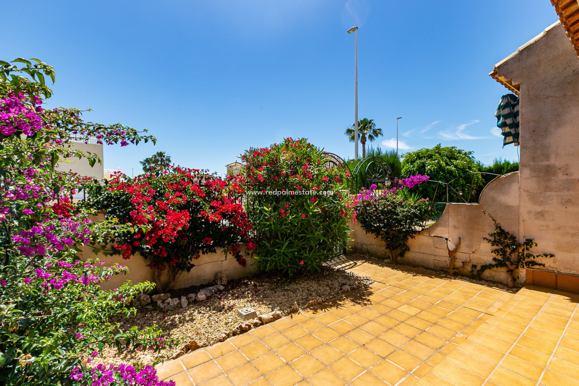 Resale - Town House -
Orihuela Costa - La Zenia