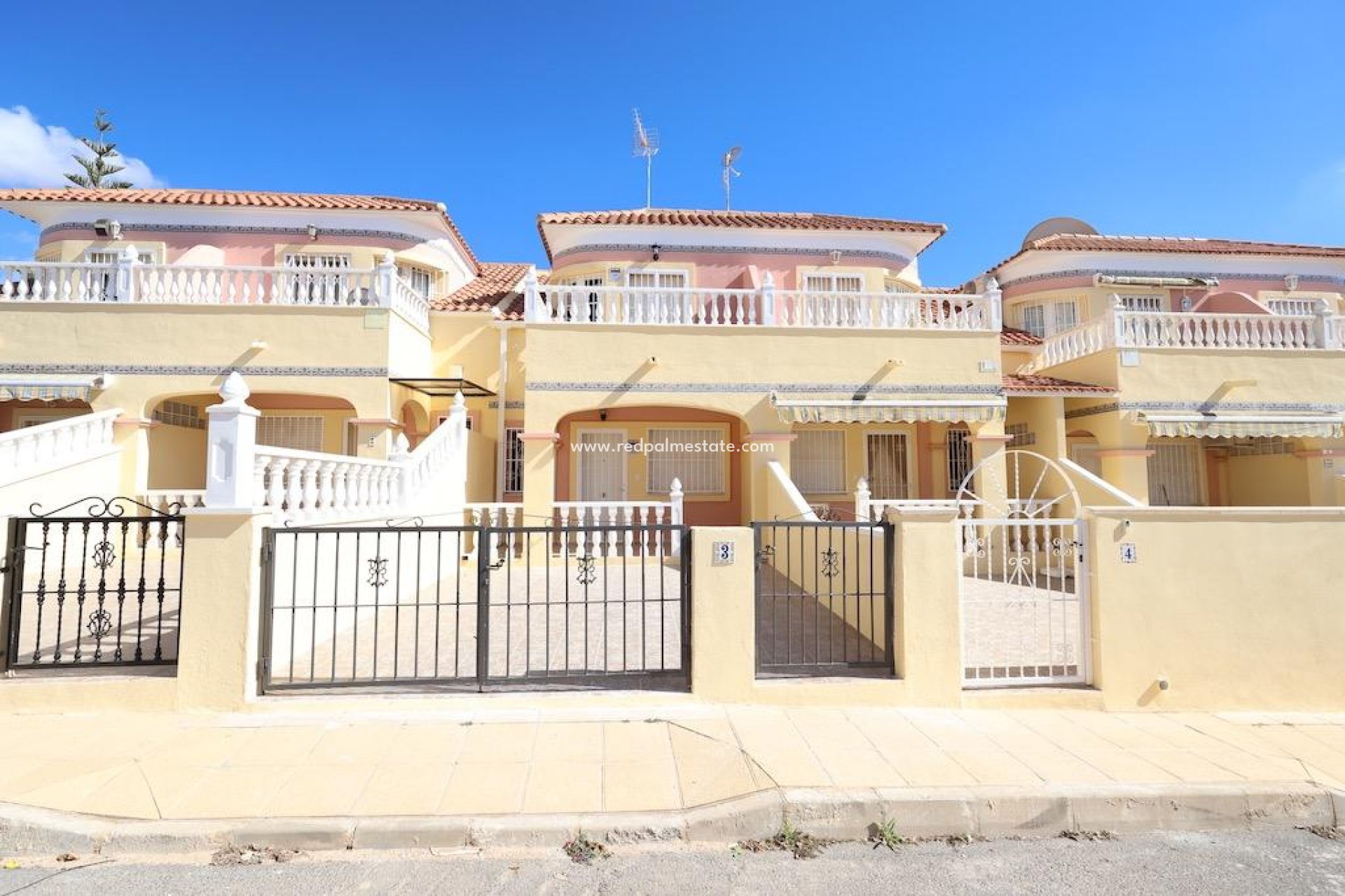 Resale - Town House -
Orihuela Costa - Las Filipinas