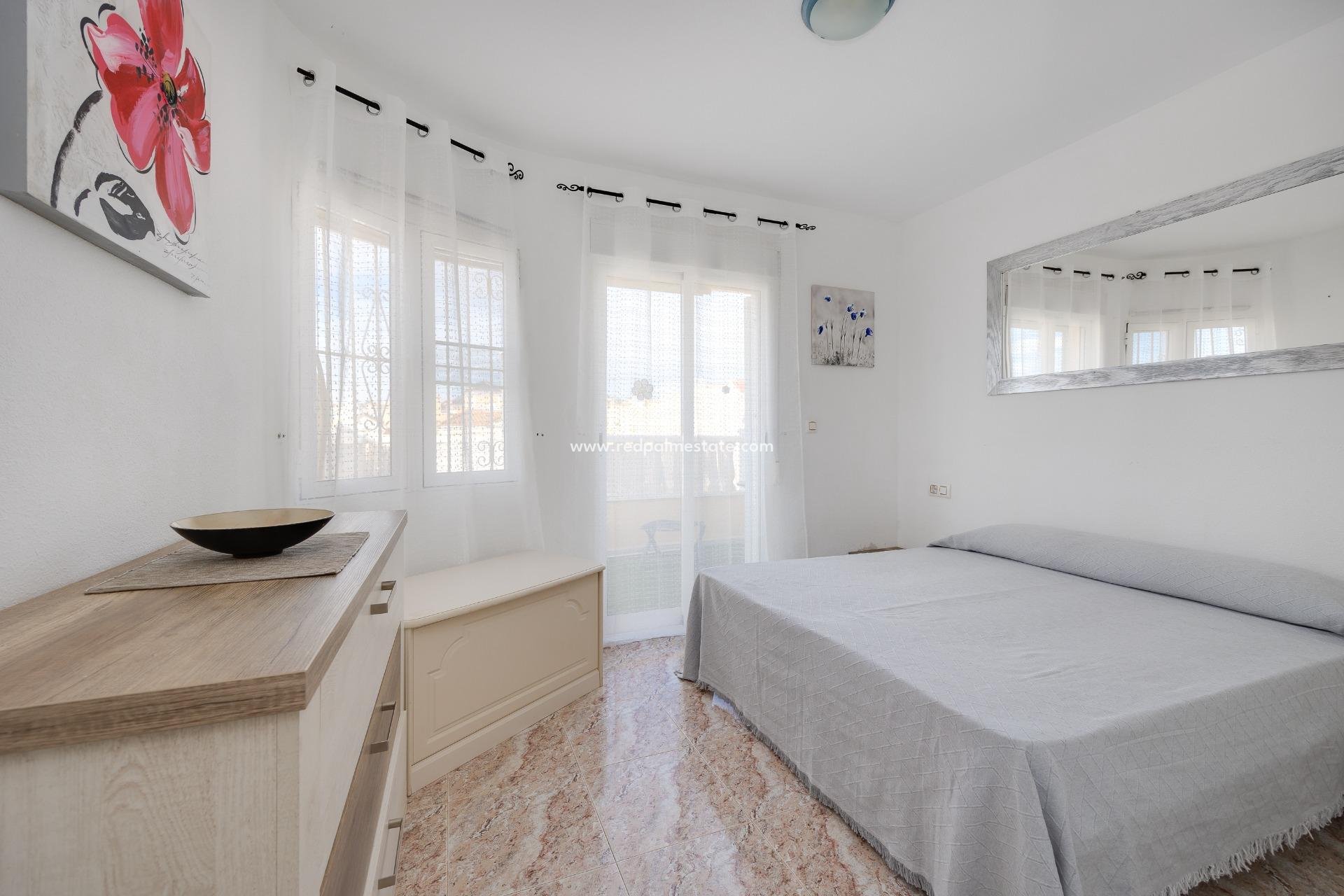 Resale - Town House -
Orihuela Costa - Las Filipinas