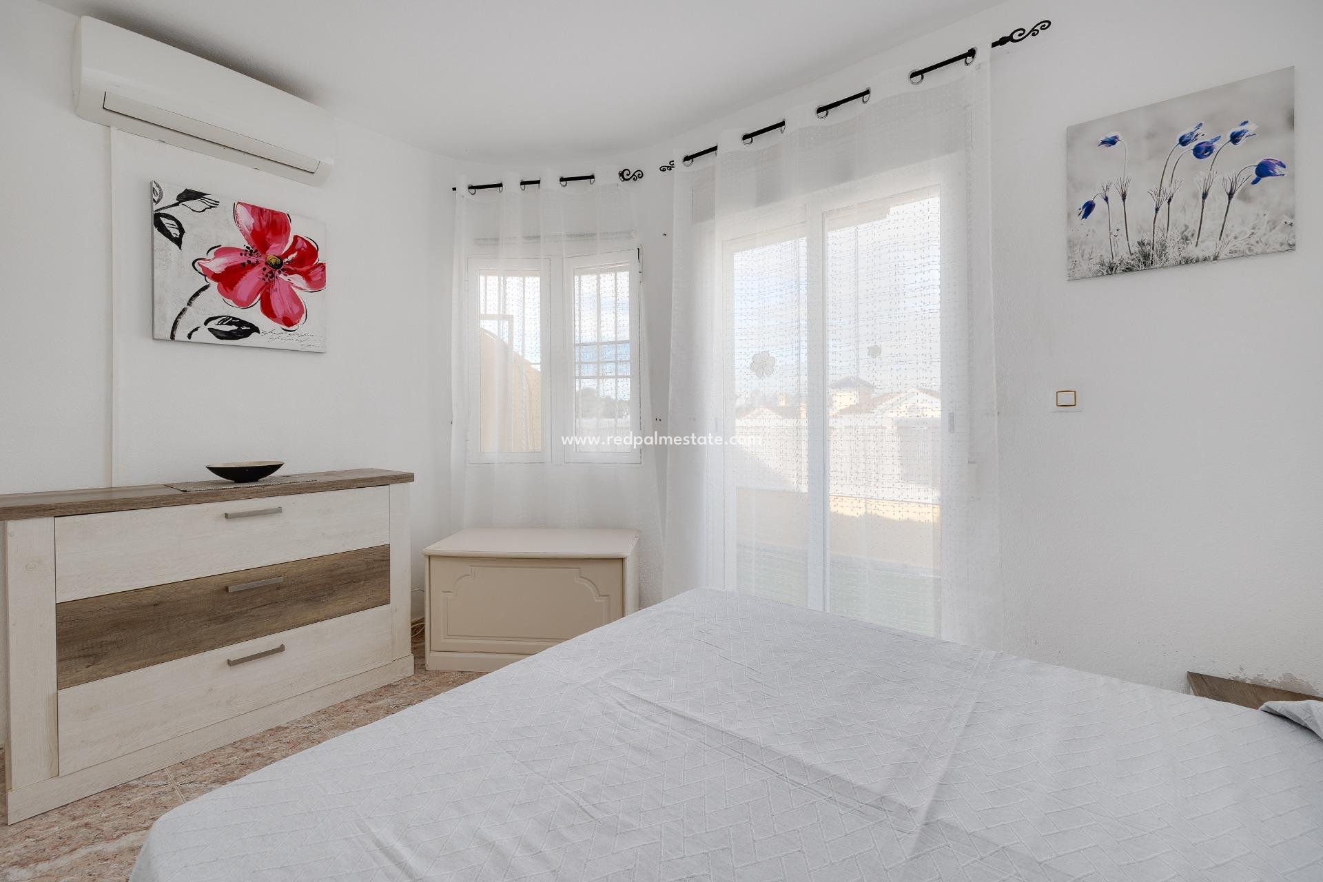 Resale - Town House -
Orihuela Costa - Las Filipinas