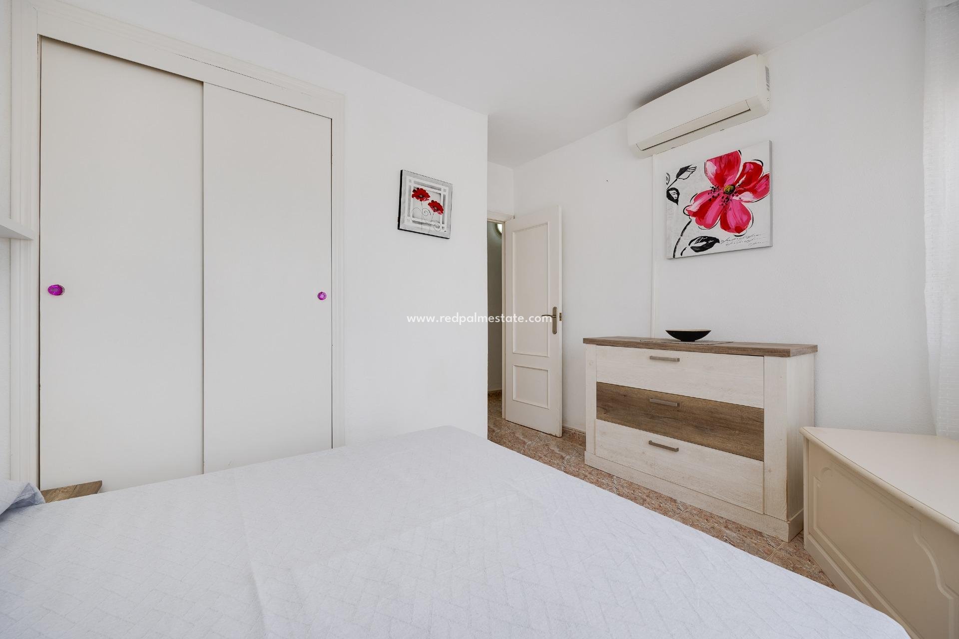 Resale - Town House -
Orihuela Costa - Las Filipinas