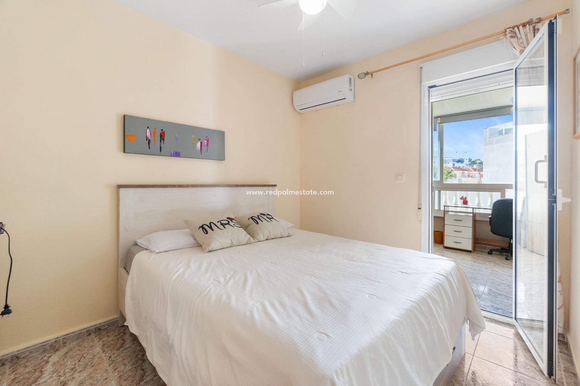 Resale - Town House -
Orihuela Costa - Las Filipinas