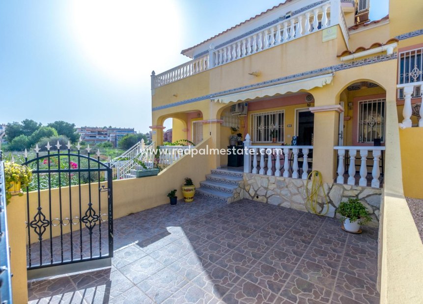 Resale - Town House -
Orihuela Costa - Las Filipinas