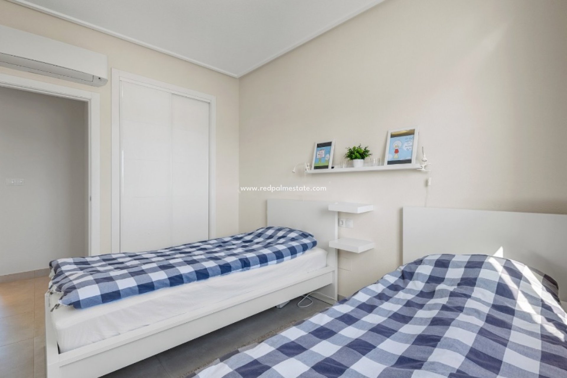 Resale - Town House -
Orihuela Costa - Lomas de Cabo Roig