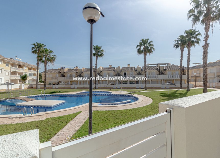 Resale - Town House -
Orihuela Costa - Lomas de Cabo Roig