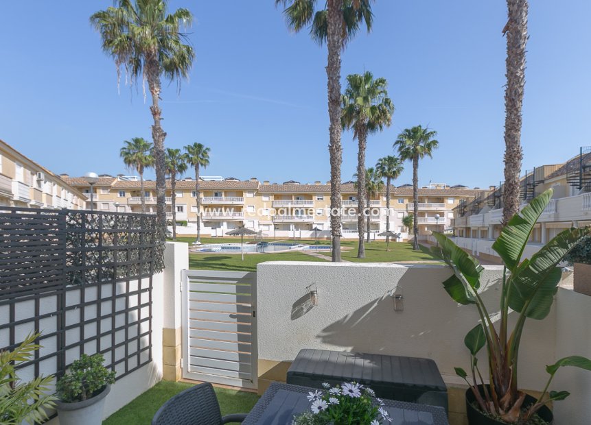 Resale - Town House -
Orihuela Costa - Lomas de Cabo Roig