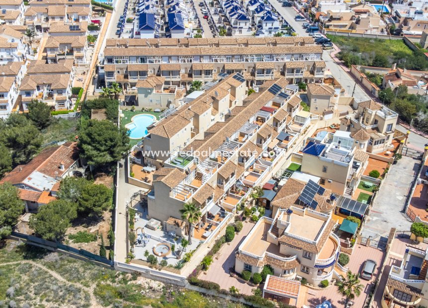 Resale - Town House -
Orihuela Costa - Los Almendros - La Florida