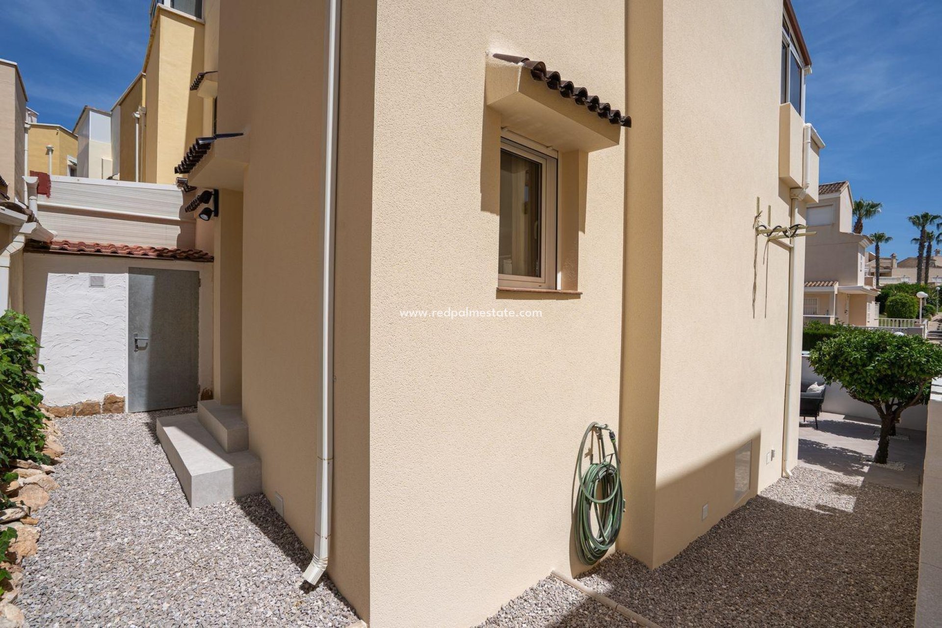 Resale - Town House -
Orihuela Costa - Los Almendros-la Florida