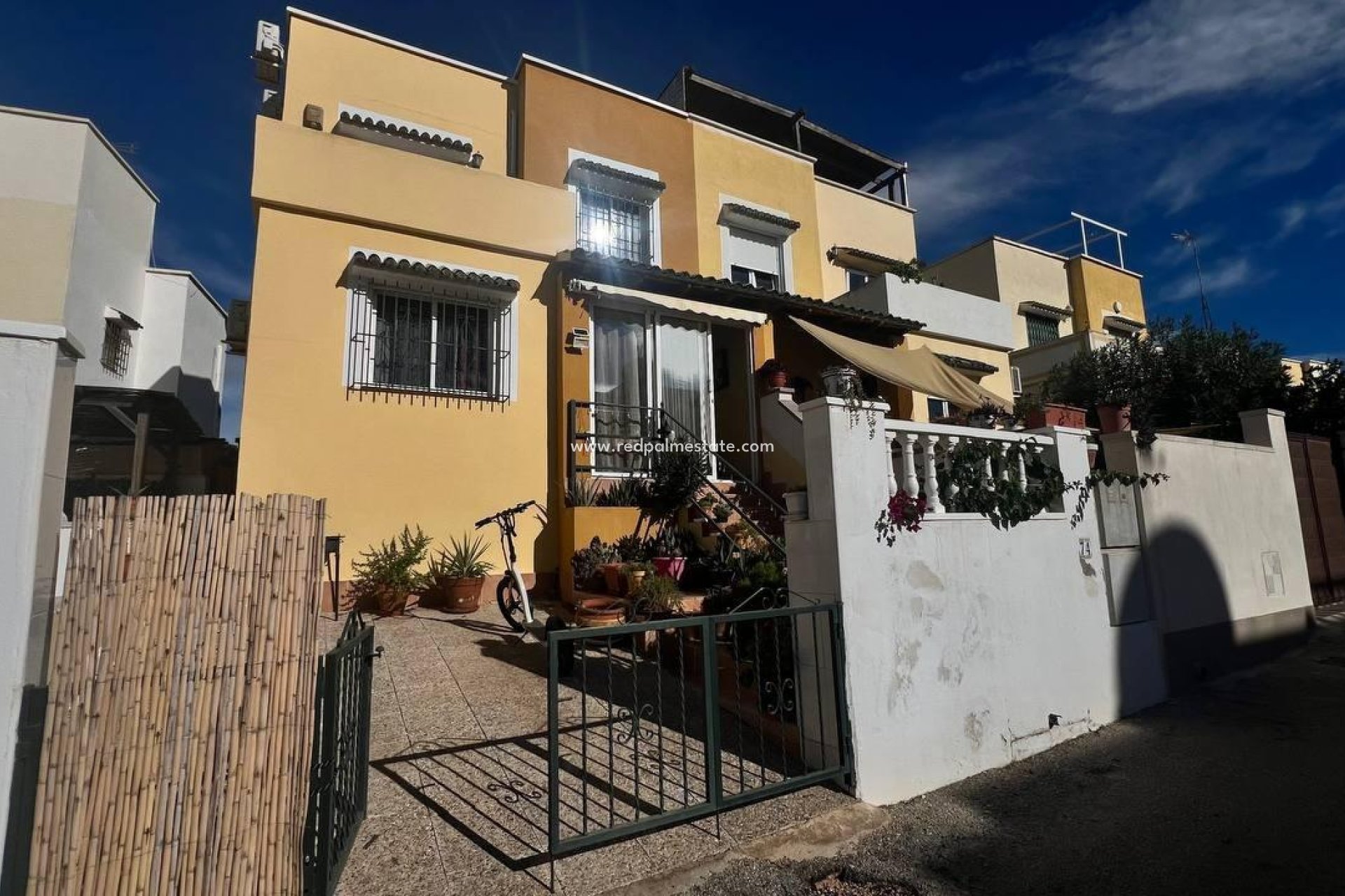 Resale - Town House -
Orihuela Costa - Los Almendros-la Florida