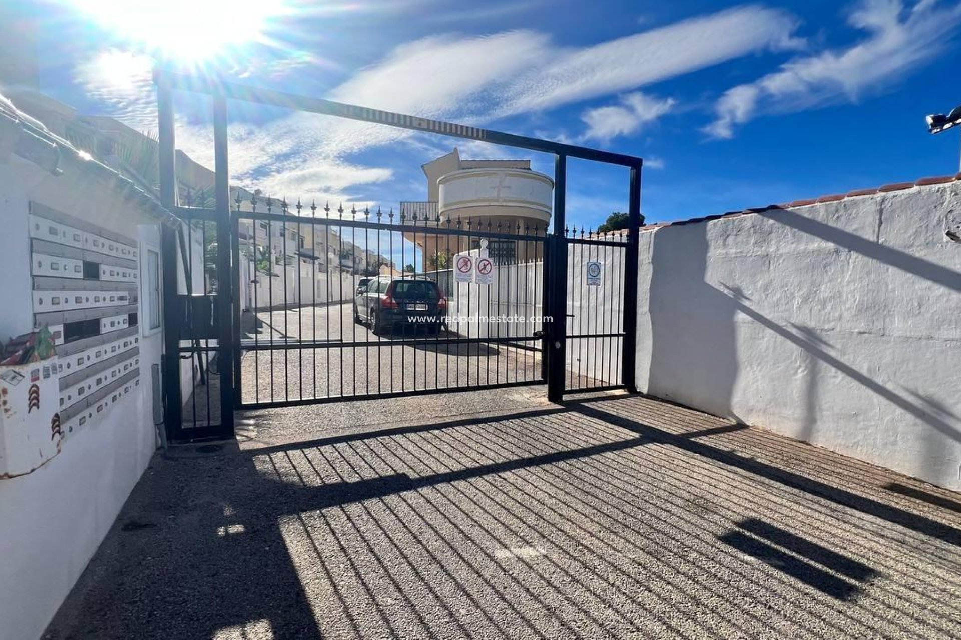 Resale - Town House -
Orihuela Costa - Los Almendros-la Florida