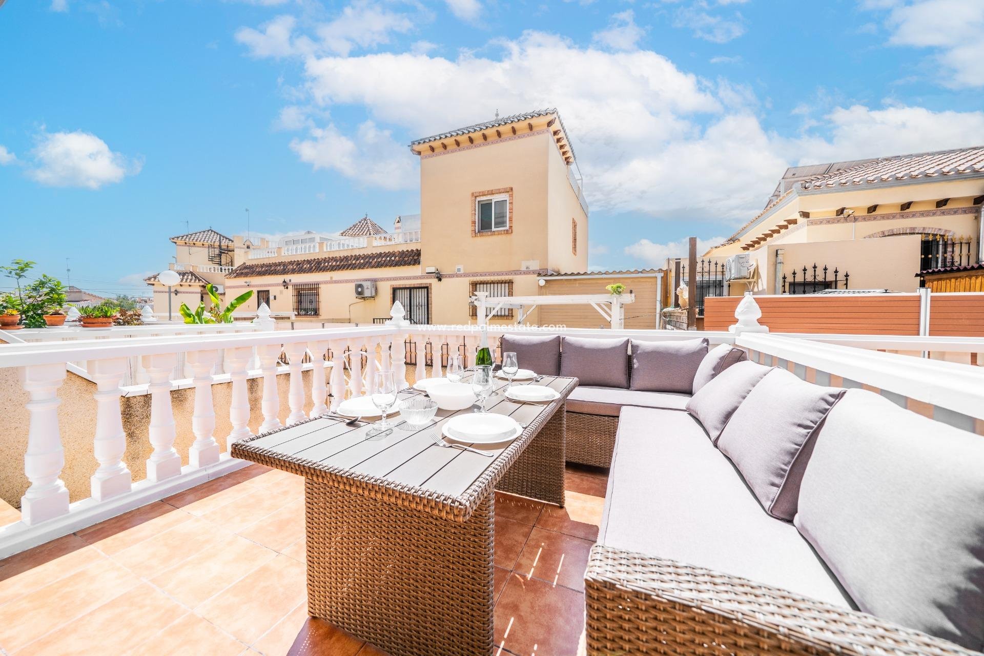 Resale - Town House -
Orihuela Costa - Los Almendros-la Florida