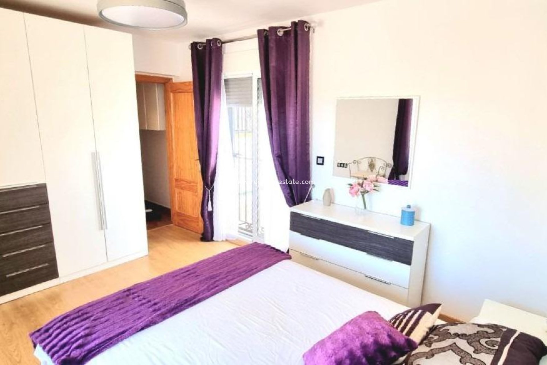 Resale - Town House -
Orihuela Costa - Los Almendros-la Florida