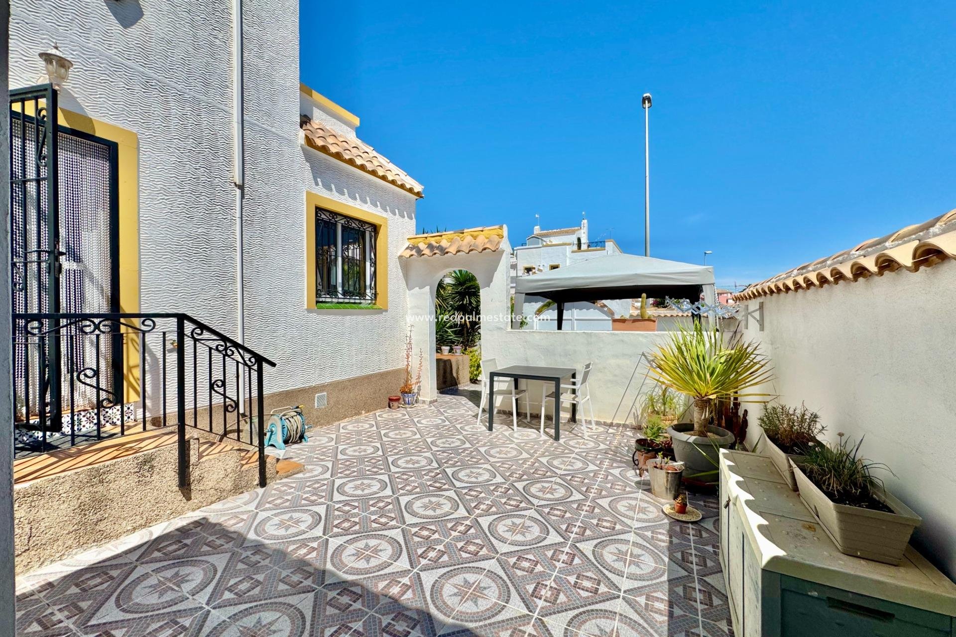 Resale - Town House -
Orihuela Costa - Los altos