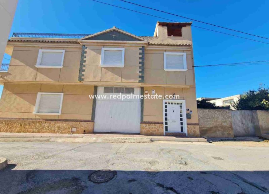 Resale - Town House -
Orihuela Costa - Orihuela