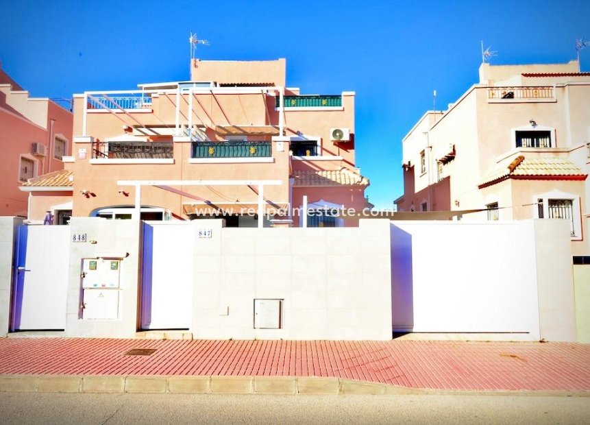 Resale - Town House -
Orihuela Costa - PAU 26