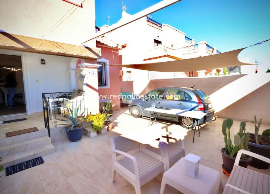 Resale - Town House -
Orihuela Costa - PAU 26