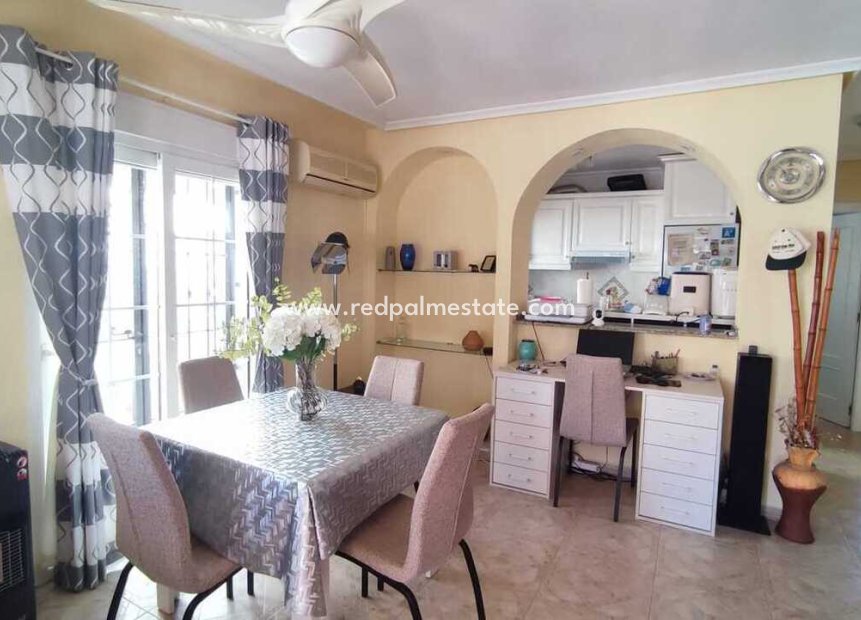 Resale - Town House -
Orihuela Costa - Playa Flamenca