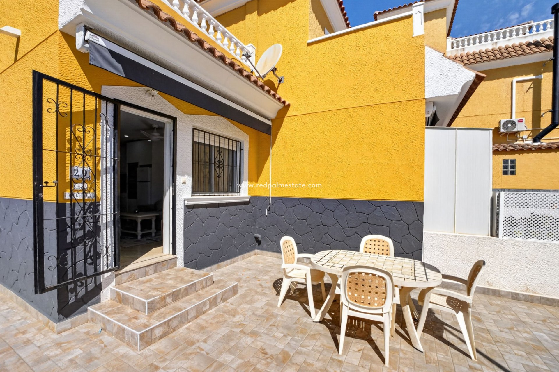 Resale - Town House -
Orihuela Costa - Playa Flamenca