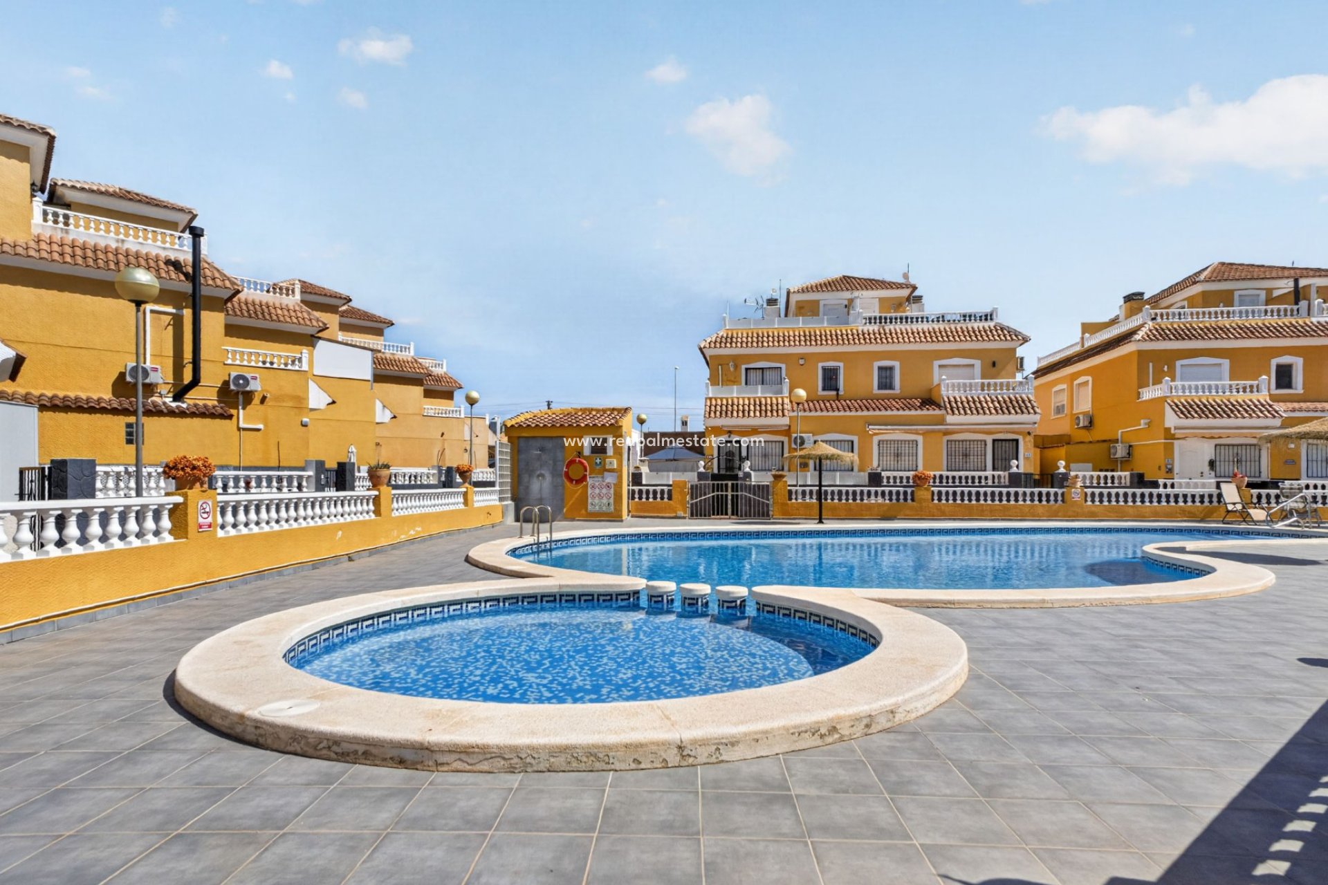 Resale - Town House -
Orihuela Costa - Playa Flamenca