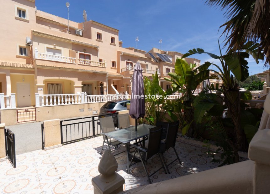 Resale - Town House -
Orihuela Costa - Playa Flamenca